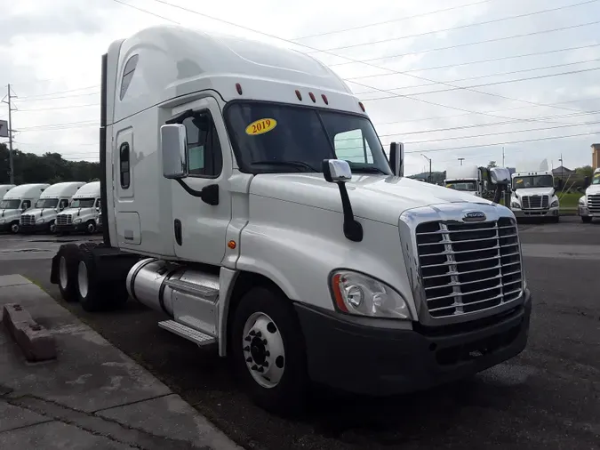 2019 FREIGHTLINER/MERCEDES CASCADIA 125