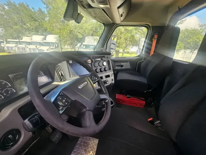 2020 FREIGHTLINER/MERCEDES NEW CASCADIA 116