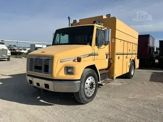 2004 FREIGHTLINER FL70