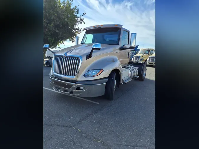 2019 NAVISTAR INTERNATIONAL LT625 DAYCAB S/A812076cfd90144e49c08ccbf7f9ca962
