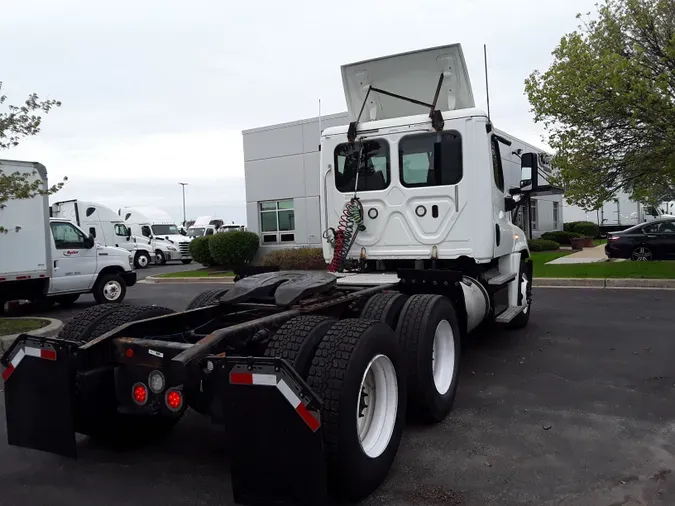 2018 FREIGHTLINER/MERCEDES CASCADIA 125