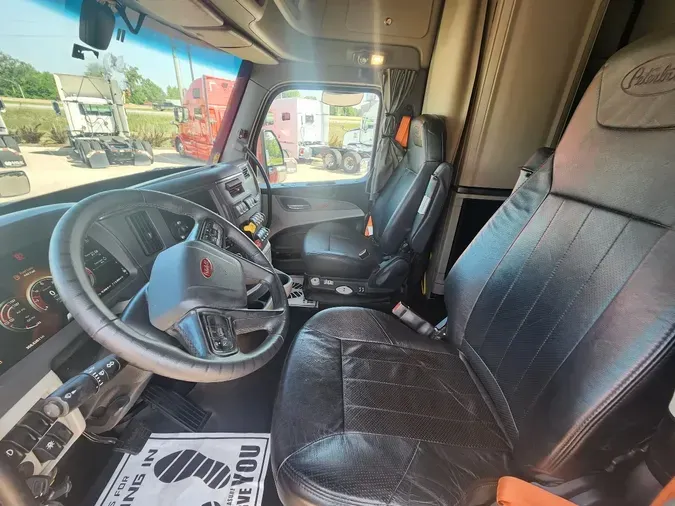 2022 PETERBILT 579