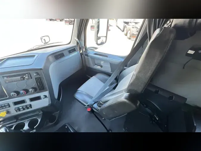 2021 FREIGHTLINER CA126