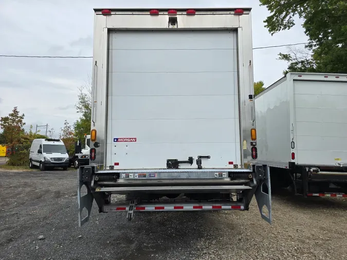 2018 FREIGHTLINER/MERCEDES M2 106