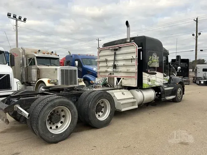 2010 KENWORTH T660