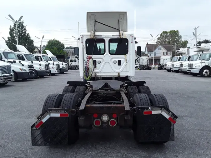 2016 FREIGHTLINER/MERCEDES CASCADIA 125