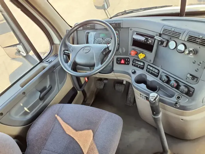 2020 FREIGHTLINER CASCADIA 113