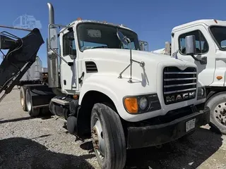 2007 MACK GRANITE CV713