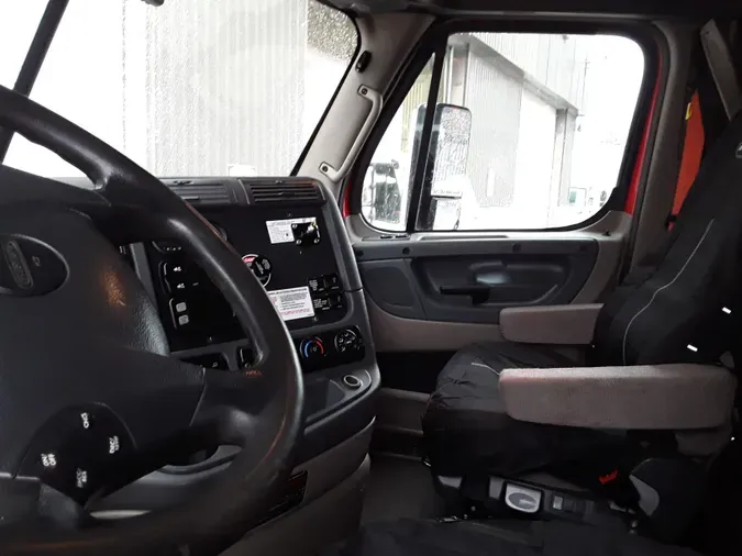 2019 FREIGHTLINER/MERCEDES CASCADIA 125