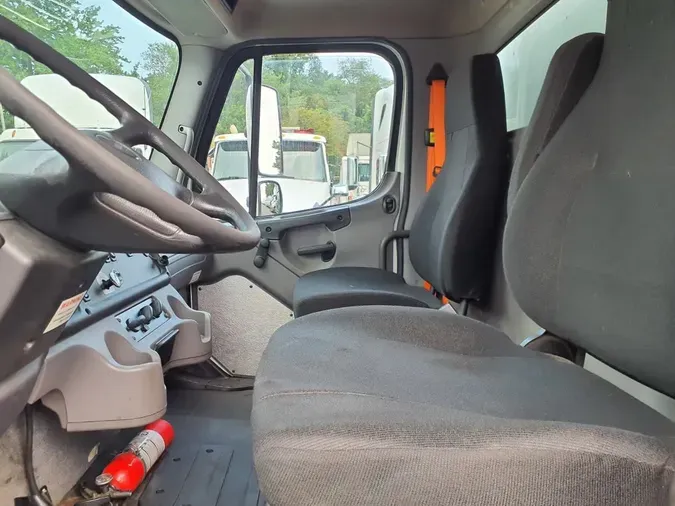 2020 FREIGHTLINER M2 106813788962f45670689bfec48c5002ae8