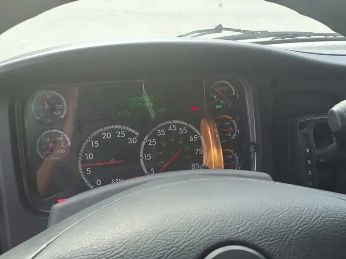 2019 FREIGHTLINER/MERCEDES M2 106