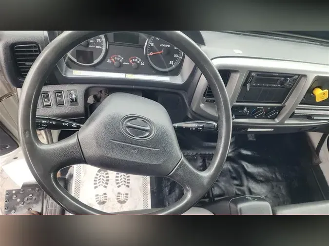 2019 HINO 268A