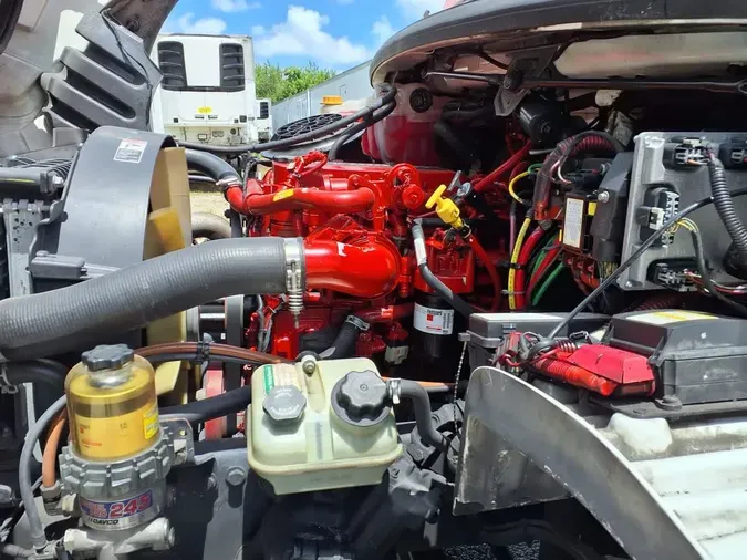 2020 FREIGHTLINER M2 106
