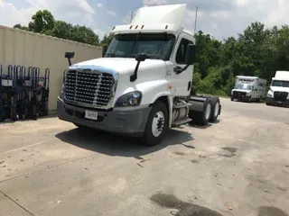 2016 FREIGHTLINER X12564ST