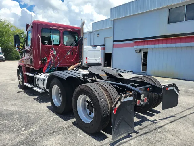 2017 FREIGHTLINER/MERCEDES CASCADIA 125