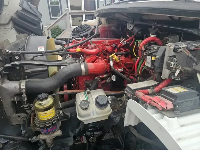 2018 FREIGHTLINER/MERCEDES M2 106