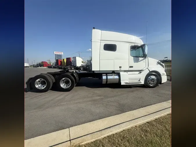 2021 VOLVO VNR7408142d3b932adf79e083cf35ebf01b3cb