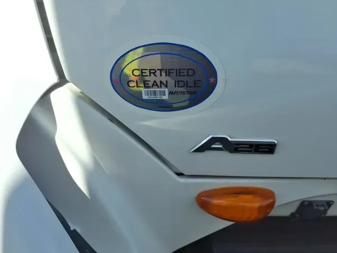 2019 NAVISTAR INTERNATIONAL LT625 DAYCAB T/A