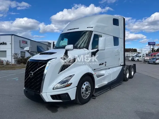 2025 VOLVO VNL64T860