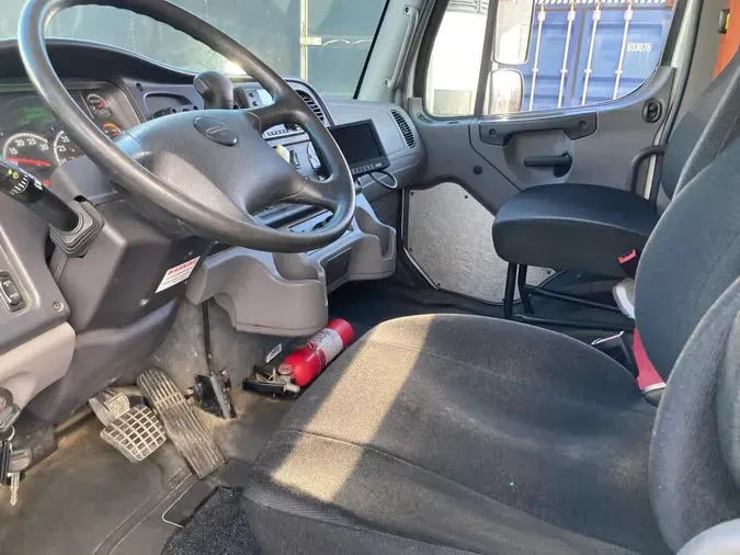 2019 FREIGHTLINER/MERCEDES M2 106