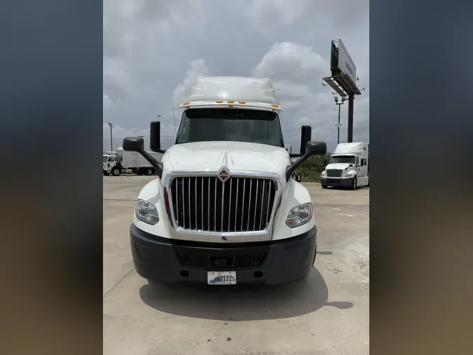 2020 International LT625