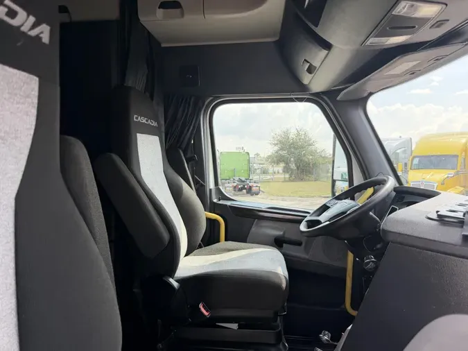 2021 Freightliner Cascadia