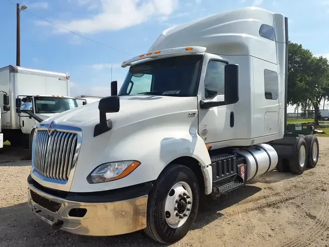 2020 NAVISTAR INTERNATIONAL LT625 SLPR CAB