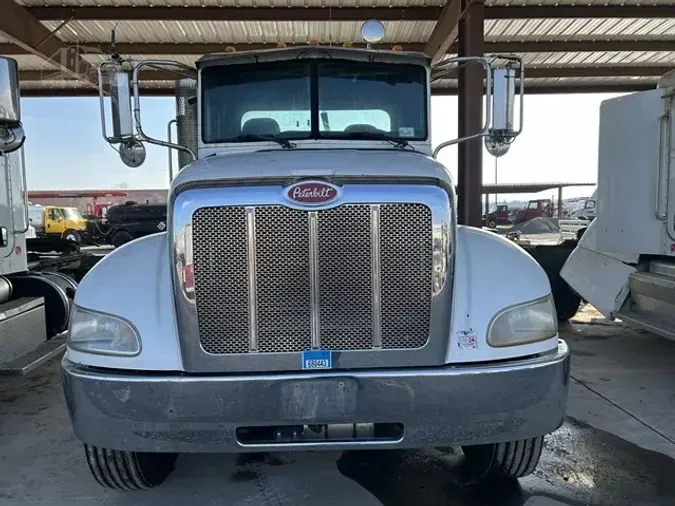 2010 PETERBILT 340