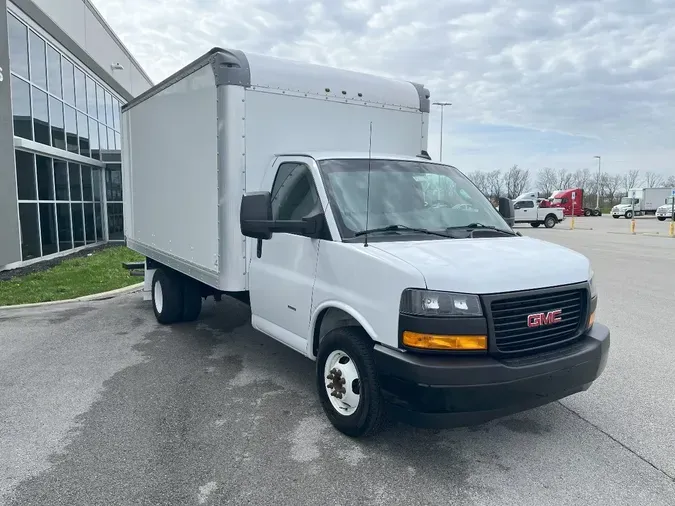 2022 GMC G3500