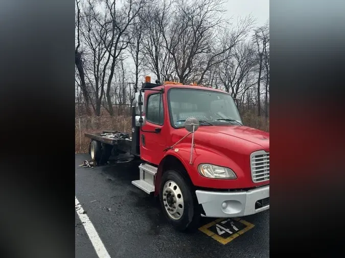 2018 FREIGHTLINER/MERCEDES M2 106