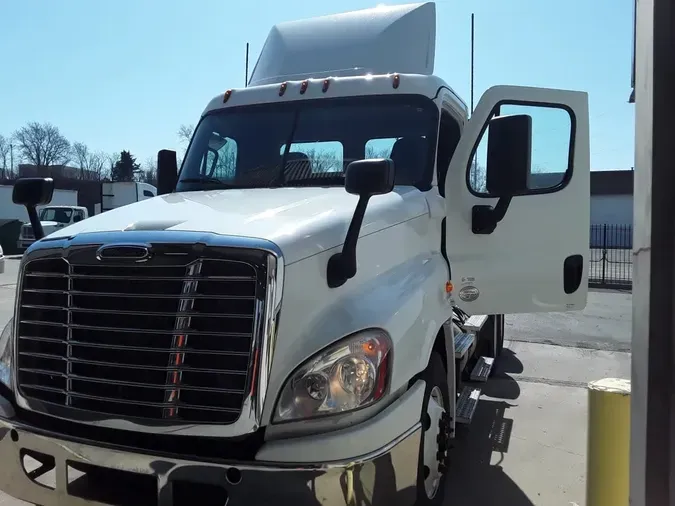 2019 FREIGHTLINER/MERCEDES CASCADIA 12581561601860420b814d71932b4580d40