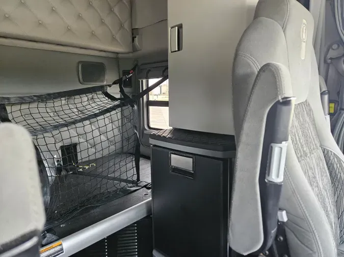 2022 Kenworth T68081565c72496e54fc6b79e3c248c00c9d