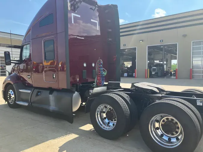 2021 Kenworth T680