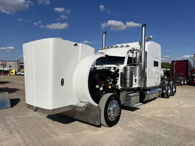 2020 Peterbilt 389