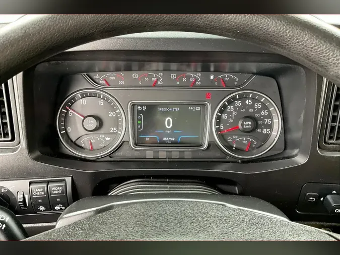 2022 INT LT625 6x4