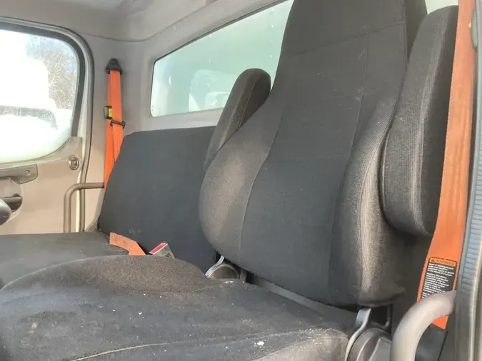 2019 FREIGHTLINER/MERCEDES M2 106