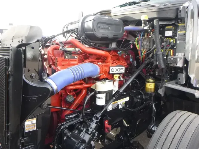 2022 Peterbilt 579815f4e04bf51e2993d47f44cb8d53b34