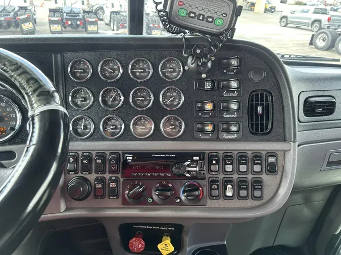 2019 Peterbilt 389