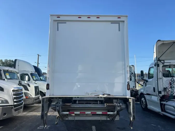 2019 FREIGHTLINER M2 106