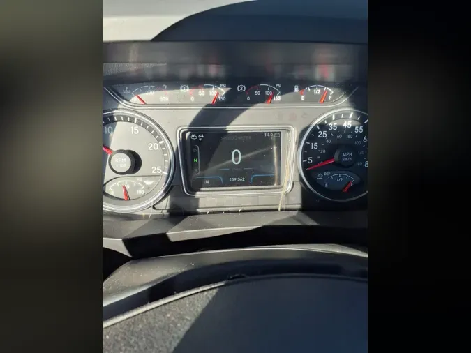 2019 NAVISTAR INTERNATIONAL LT625 DAYCAB T/A