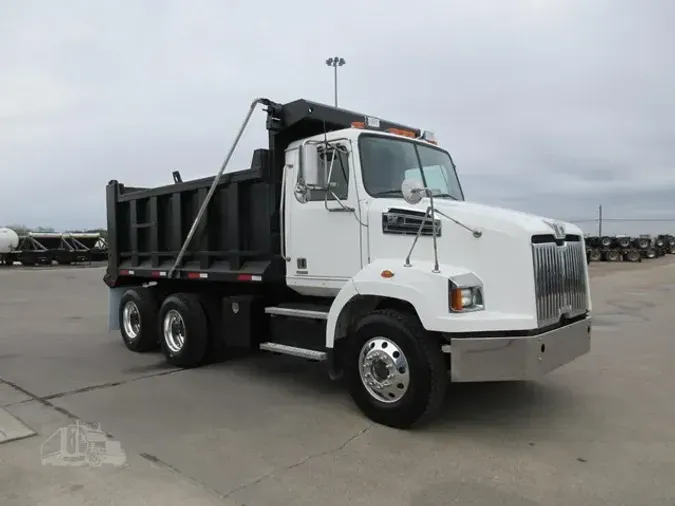 2016 WESTERN STAR 4700