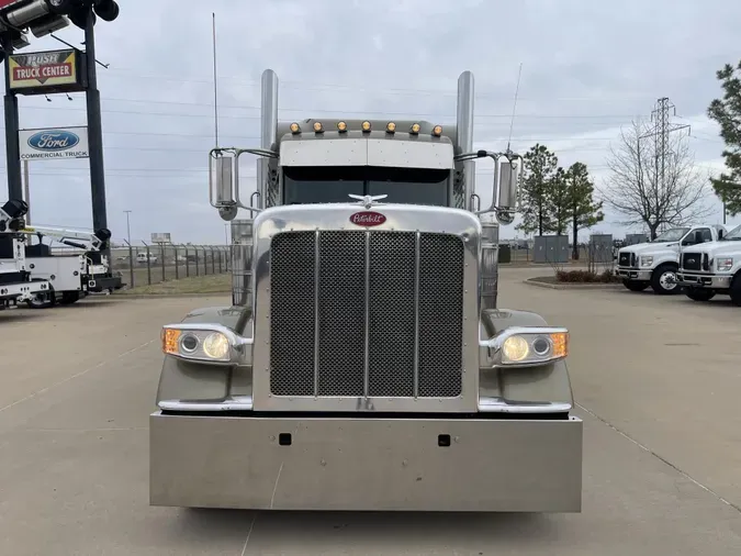 2024 Peterbilt 389