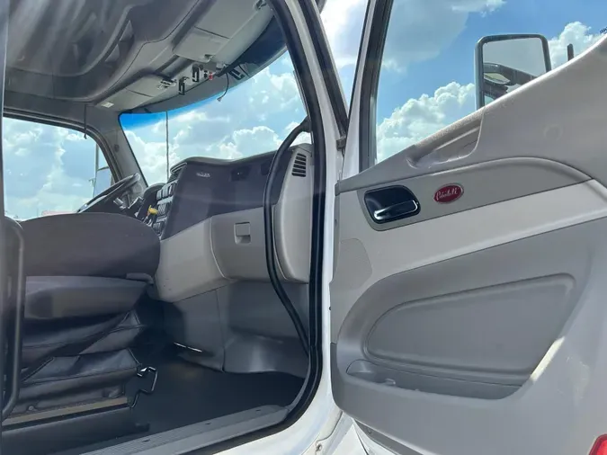 2020 Peterbilt 579