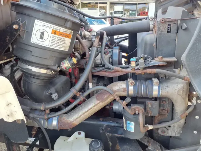 2017 FREIGHTLINER/MERCEDES M2 106