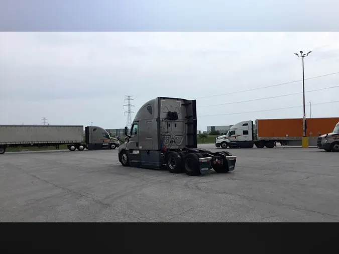 2023 Freightliner Cascadia 1268172c4aab661e7f789cbfa0a1457143b