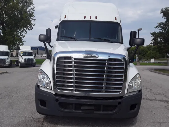 2018 FREIGHTLINER/MERCEDES CASCADIA 125