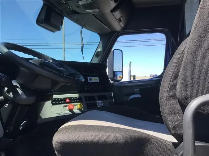 2022 FREIGHTLINER CA126
