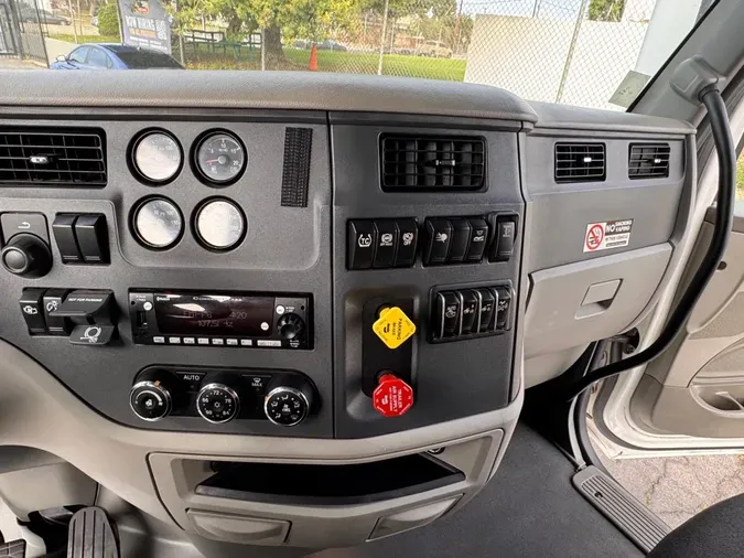2022 Peterbilt 579
