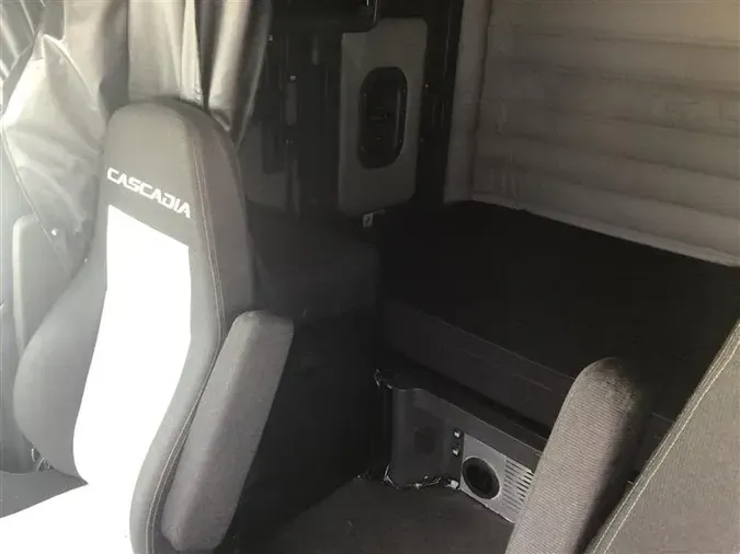 2020 FREIGHTLINER CA126