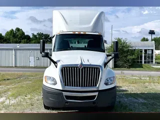 2021 INT LT625 6x4